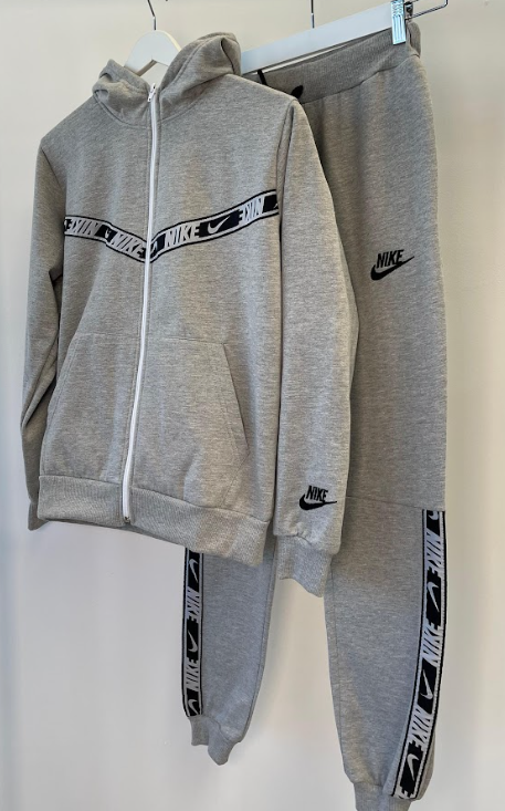 CONJUNTO NIKE GRIS