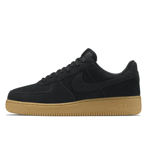 AIR FORCE 1 '07 NEGRAS SUELA MARRON